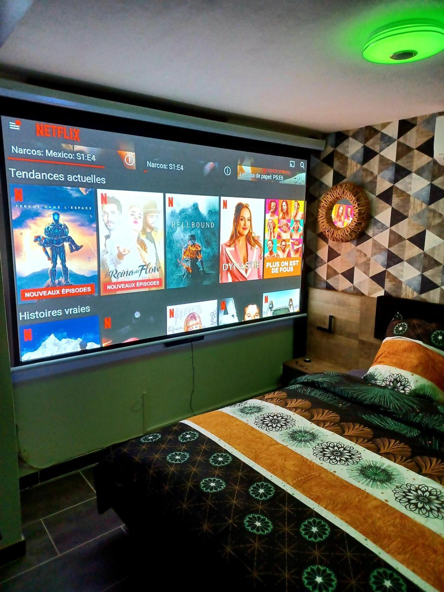 Les Charmes-Balneotherapie-Videoprojecteur-Netflix Baume-les-Dames Exterior photo