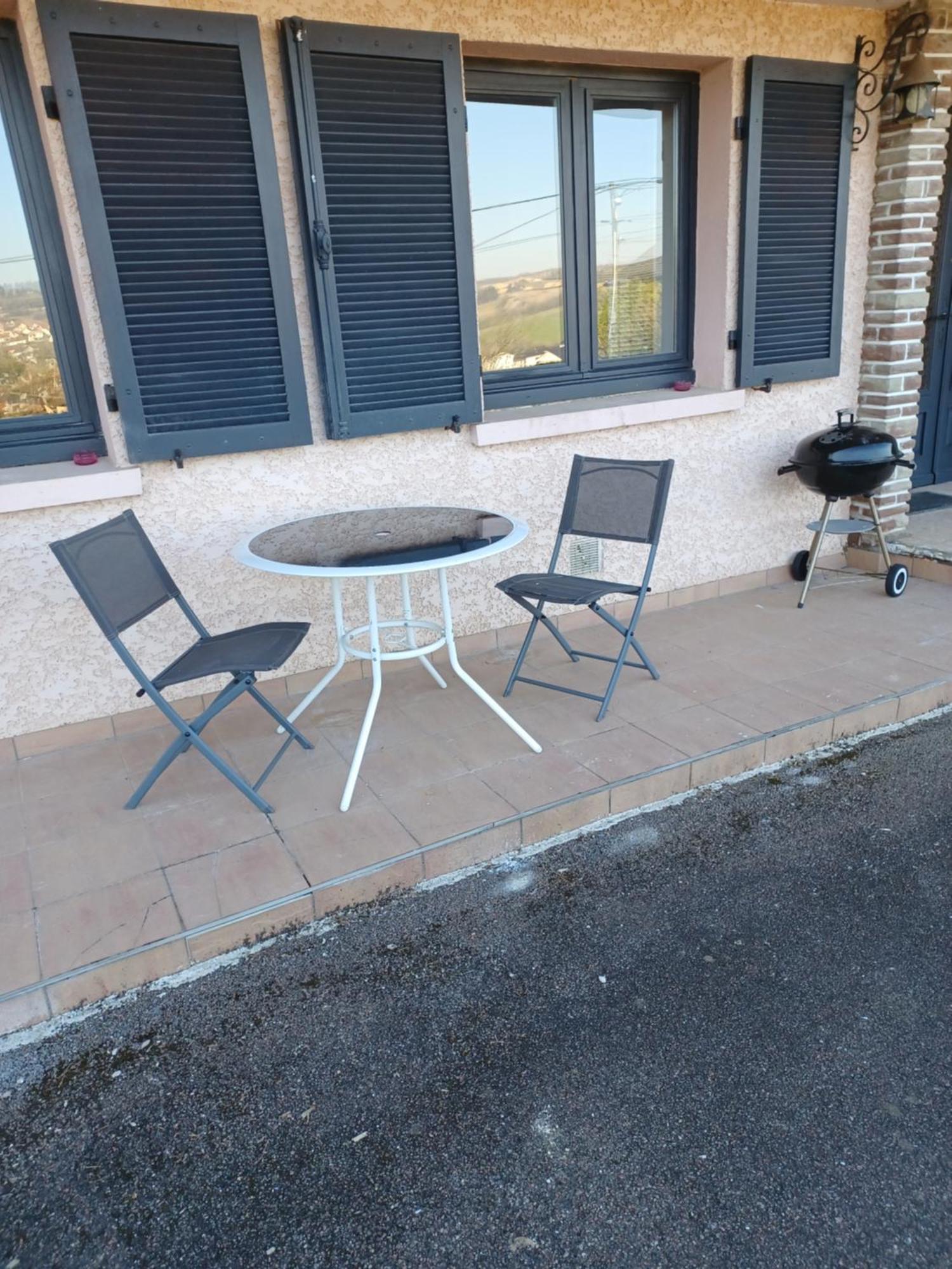 Les Charmes-Balneotherapie-Videoprojecteur-Netflix Baume-les-Dames Exterior photo